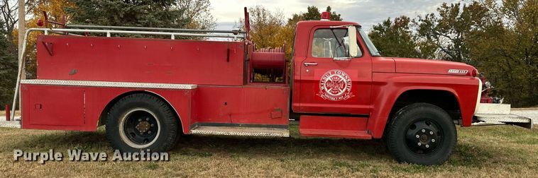 image for item DR2731 1966 Ford F600 pumper fire truck