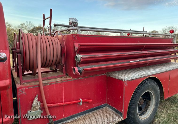 image for item DR2731 1966 Ford F600 pumper fire truck