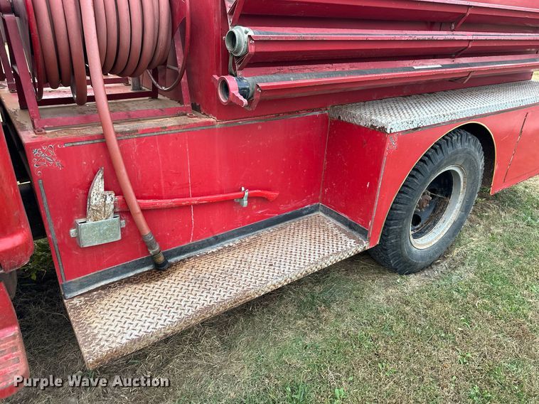 image for item DR2731 1966 Ford F600 pumper fire truck