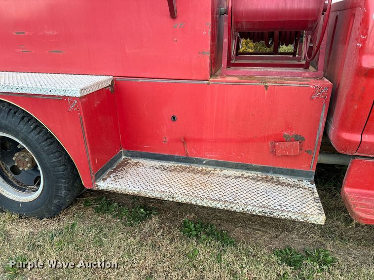 image for item DR2731 1966 Ford F600 pumper fire truck