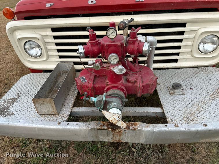image for item DR2731 1966 Ford F600 pumper fire truck