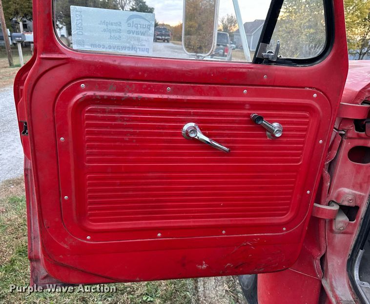 image for item DR2731 1966 Ford F600 pumper fire truck