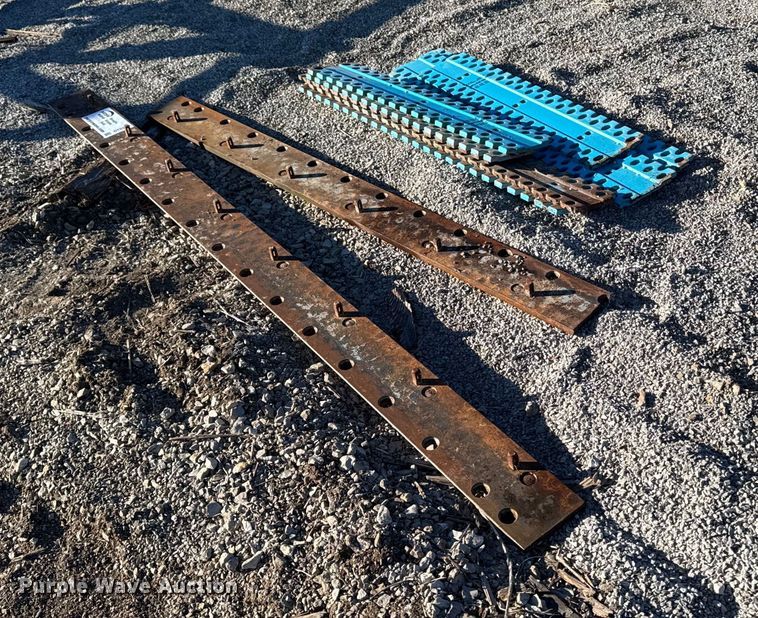 image for item DT0504 Approximately 10 shark bite mold board