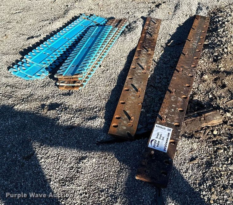 image for item DT0504 Approximately 10 shark bite mold board