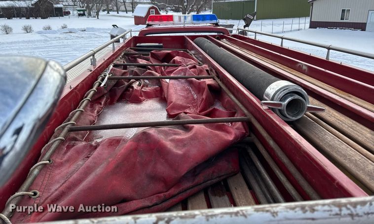 image for item EG7117 1981 Ford F826 pumper fire truck