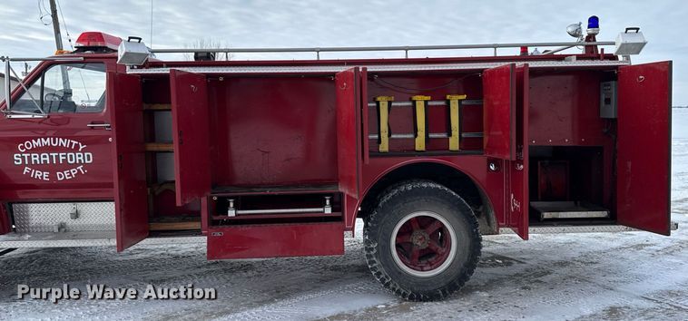 image for item EG7117 1981 Ford F826 pumper fire truck