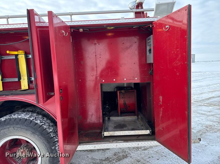 image for item EG7117 1981 Ford F826 pumper fire truck