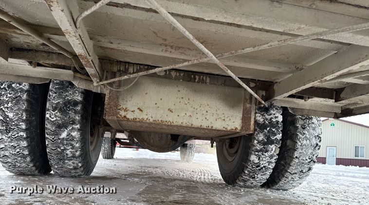 image for item EG7117 1981 Ford F826 pumper fire truck