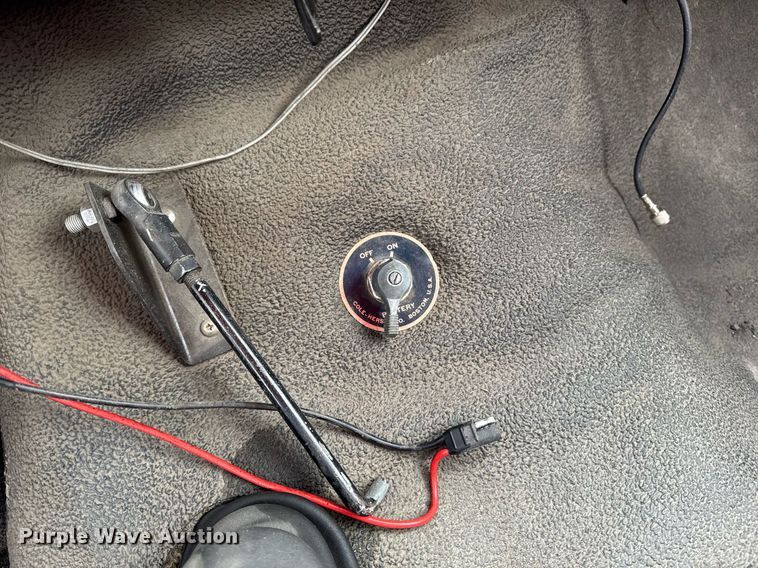 image for item EG7117 1981 Ford F826 pumper fire truck