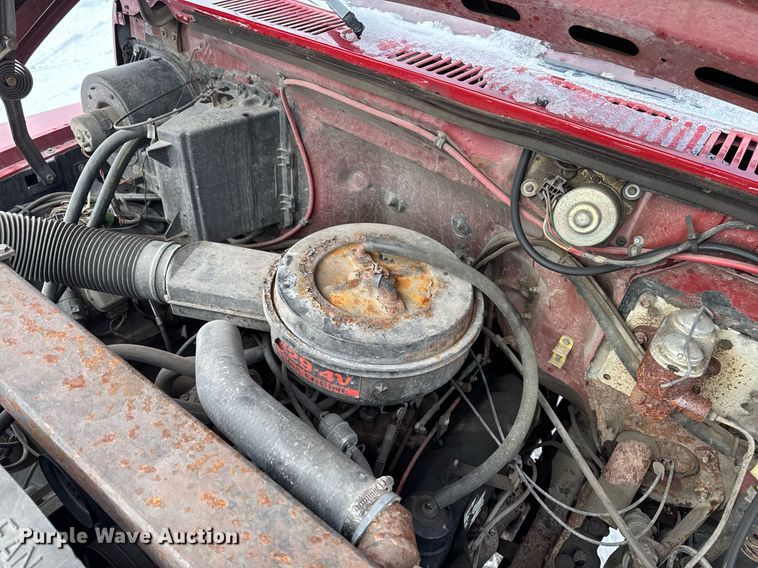 image for item EG7117 1981 Ford F826 pumper fire truck