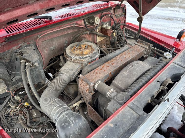 image for item EG7117 1981 Ford F826 pumper fire truck