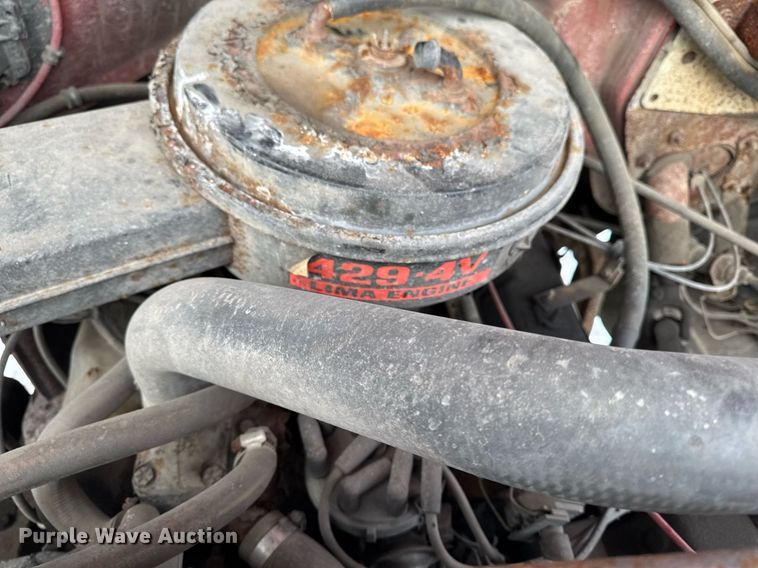 image for item EG7117 1981 Ford F826 pumper fire truck