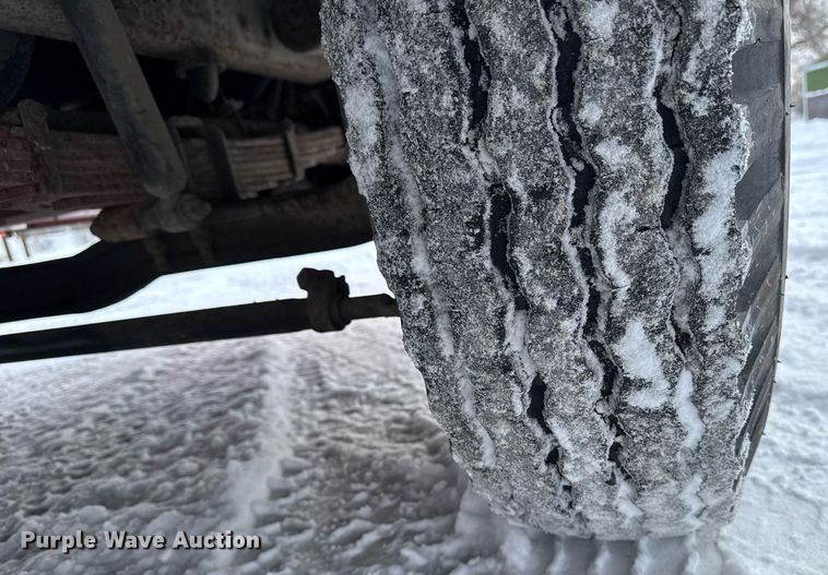 image for item EG7117 1981 Ford F826 pumper fire truck