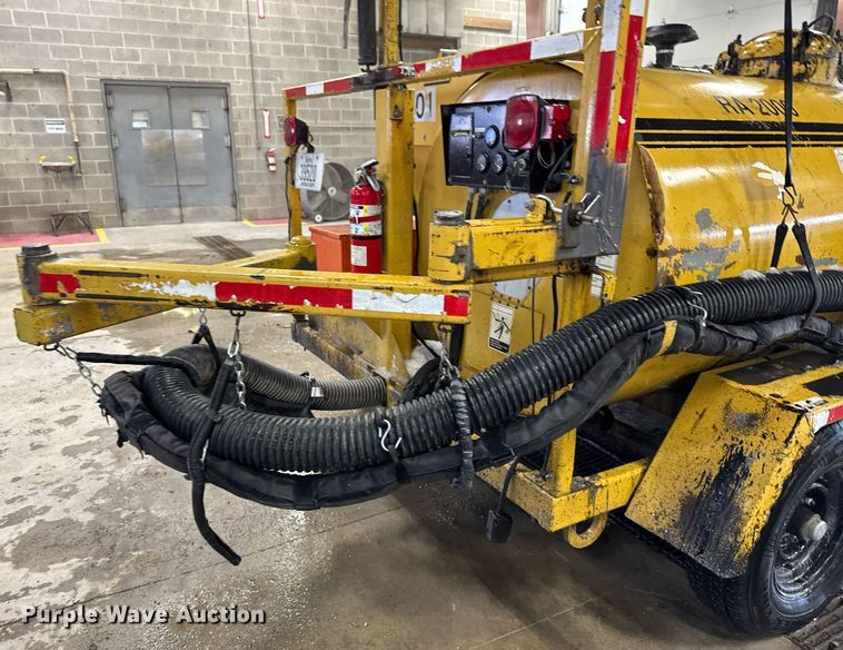 image for item EG7119 Rosco RA2000 pothole patcher