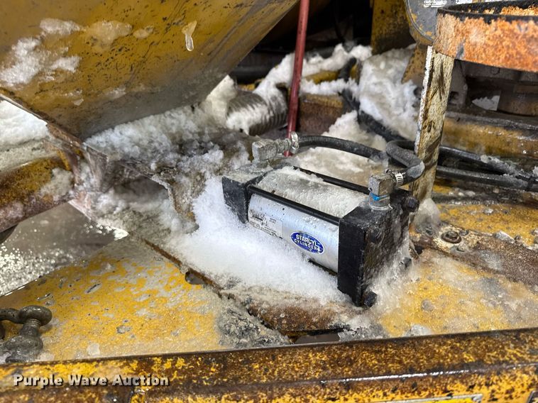 image for item EG7119 Rosco RA2000 pothole patcher