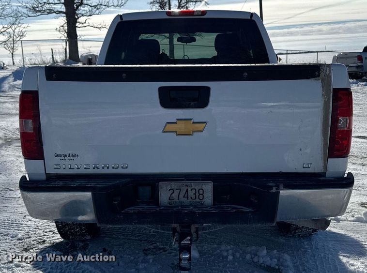 image for item EG7123 2013 Chevrolet Silverado 1500 Ext. Cab pickup truck