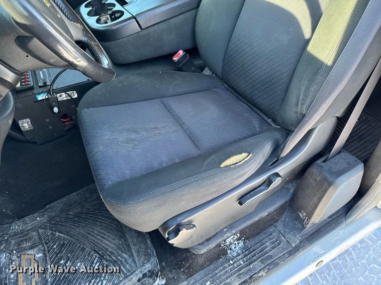 image for item EG7123 2013 Chevrolet Silverado 1500 Ext. Cab pickup truck