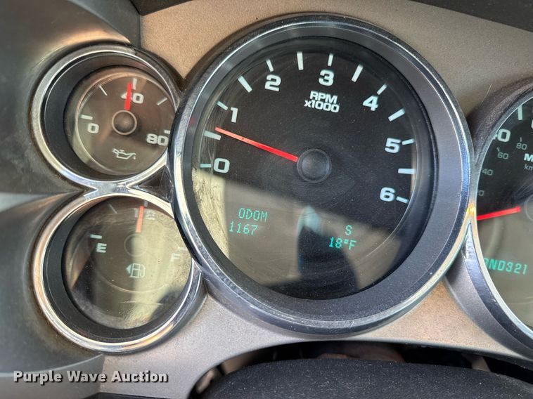 image for item EG7123 2013 Chevrolet Silverado 1500 Ext. Cab pickup truck