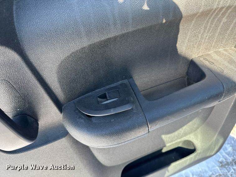 image for item EG7123 2013 Chevrolet Silverado 1500 Ext. Cab pickup truck