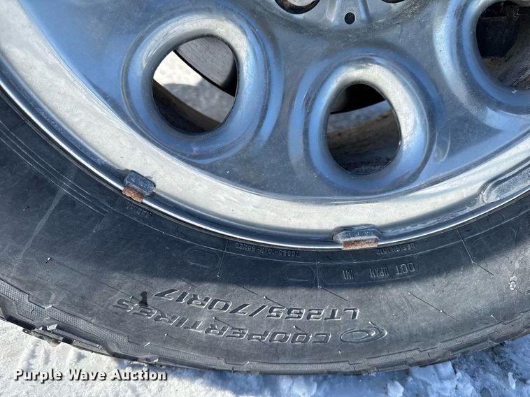 image for item EG7123 2013 Chevrolet Silverado 1500 Ext. Cab pickup truck