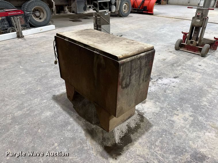 image for item EG7130 Grey Mills 306A parts washer