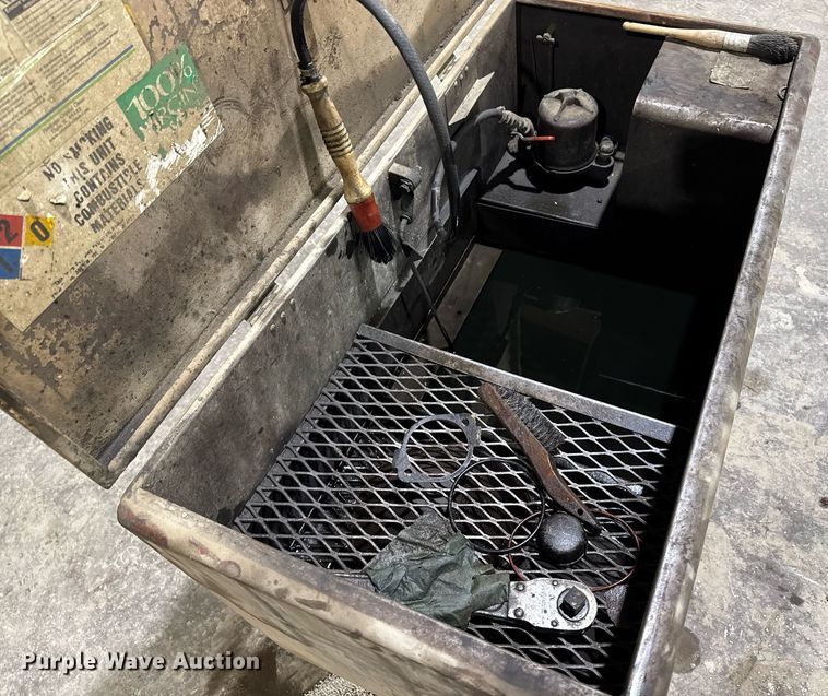 image for item EG7130 Grey Mills 306A parts washer