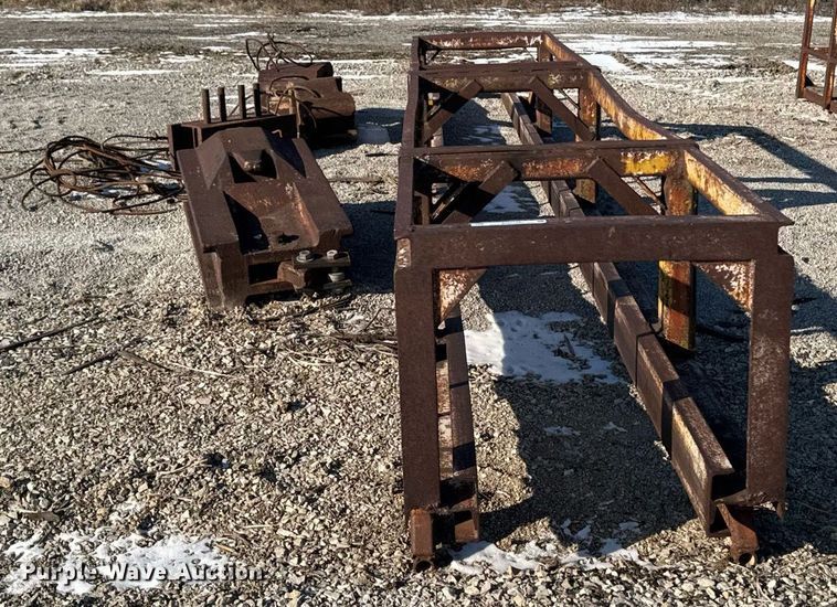 image for item EG7135 Bridge post driver