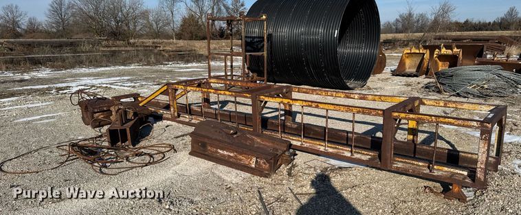 image for item EG7135 Bridge post driver