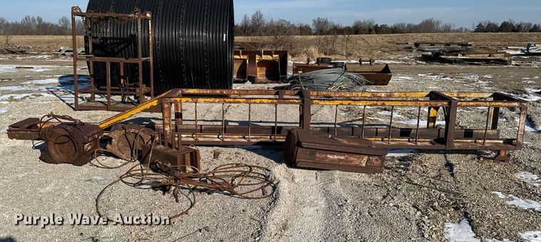 image for item EG7135 Bridge post driver