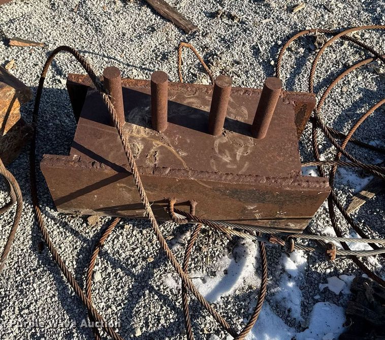 image for item EG7135 Bridge post driver