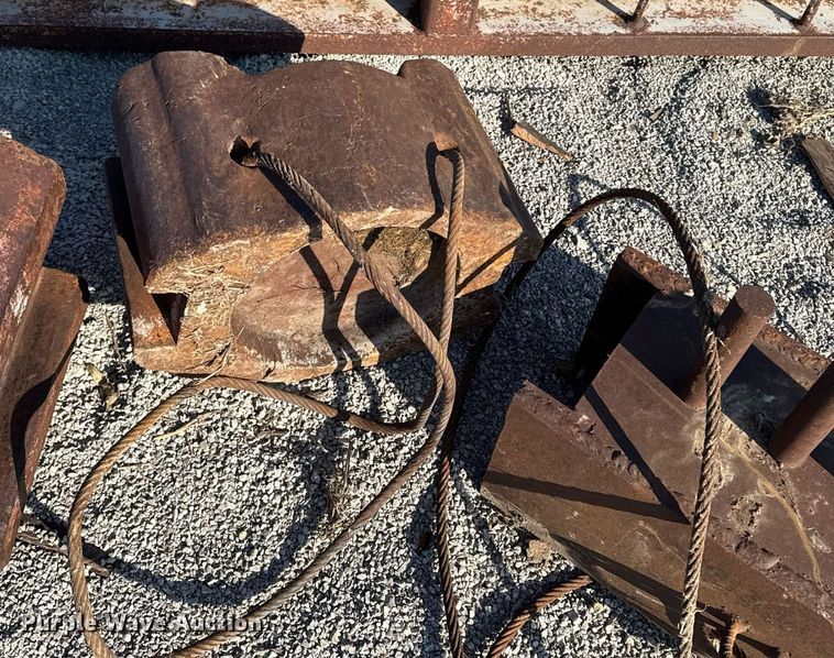 image for item EG7135 Bridge post driver