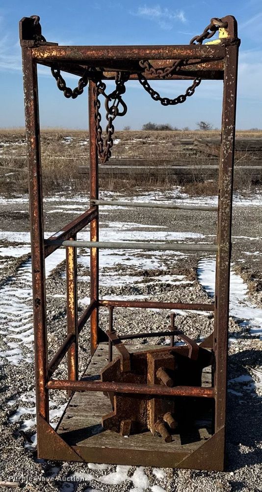 image for item EG7136 Man basket