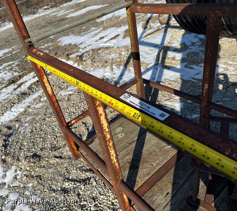 image for item EG7136 Man basket