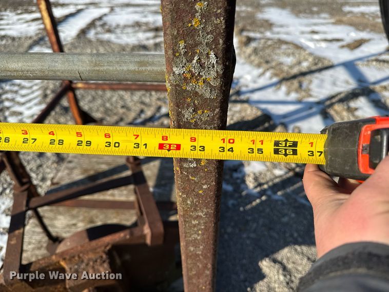 image for item EG7136 Man basket