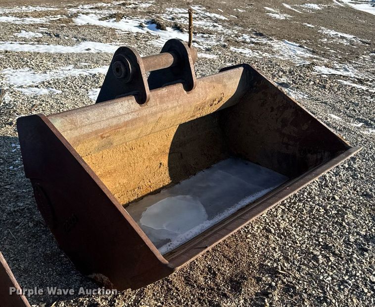 image for item EG7139 Esco excavator bucket
