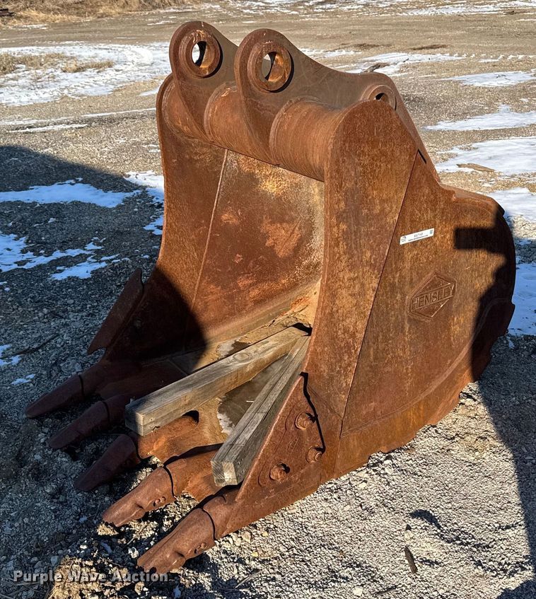 image for item EG7143 Hensley excavator bucket