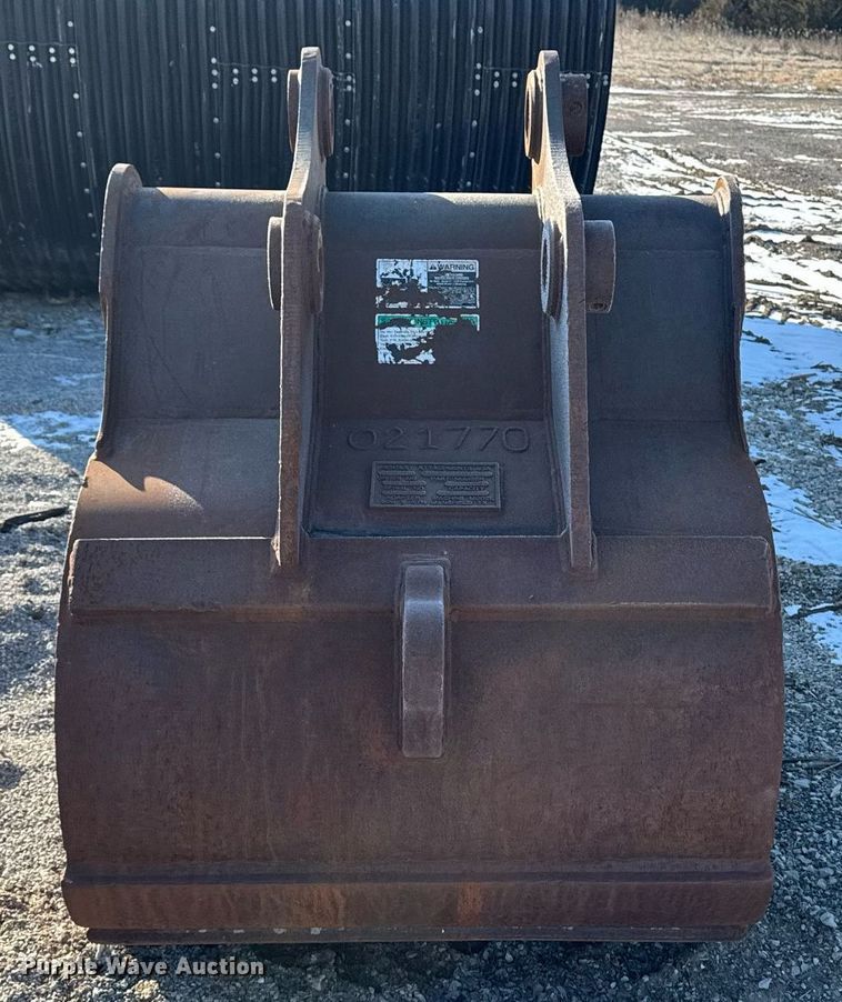 image for item EG7143 Hensley excavator bucket