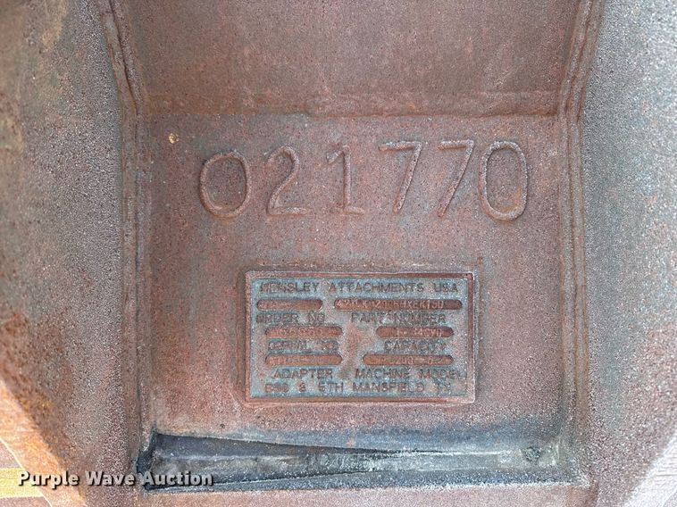 image for item EG7143 Hensley excavator bucket