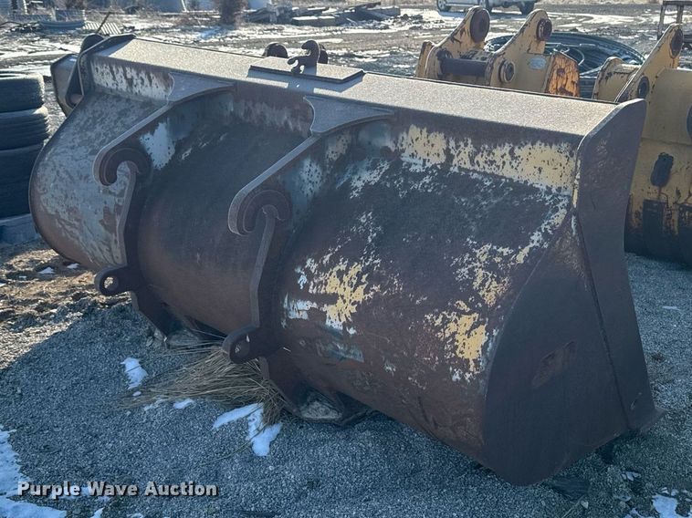 image for item EG7144 JRB wheel loader bucket