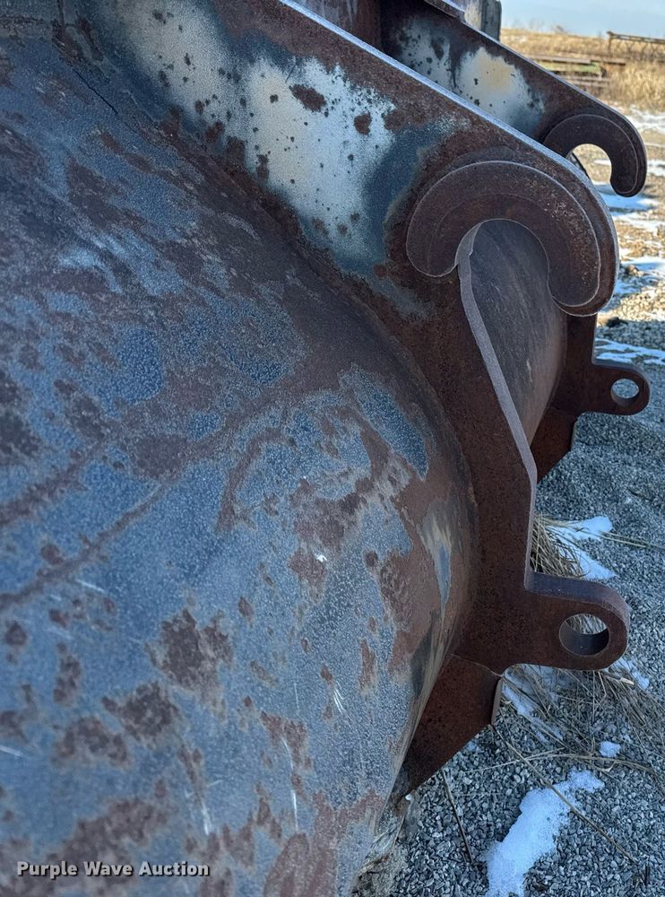 image for item EG7144 JRB wheel loader bucket