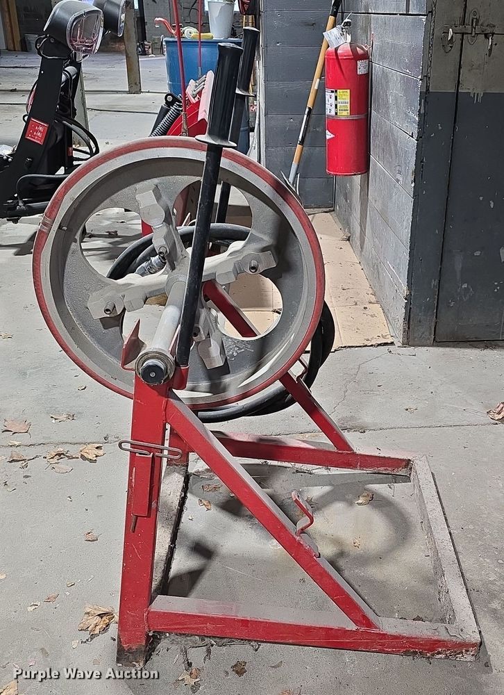 image for item EH8507 Coats 6100 tire balancer