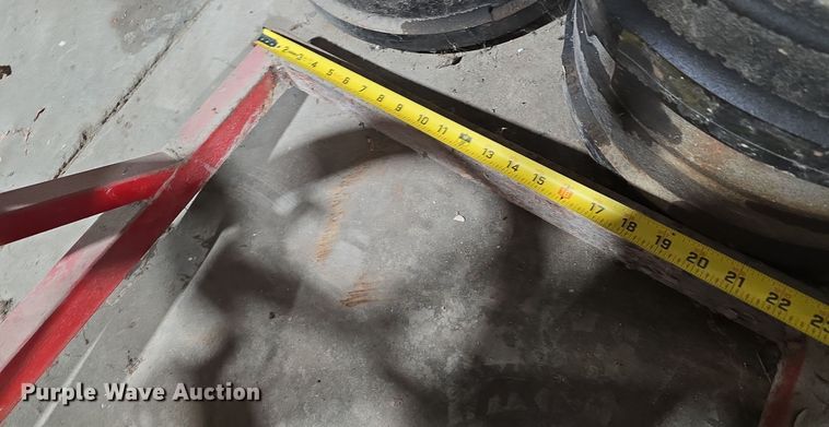 image for item EH8507 Coats 6100 tire balancer