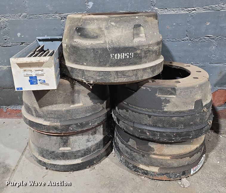 image for item EH8507 Coats 6100 tire balancer