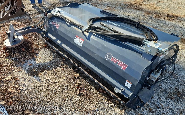 image for item EI8777 Virnig skid steer sweeper