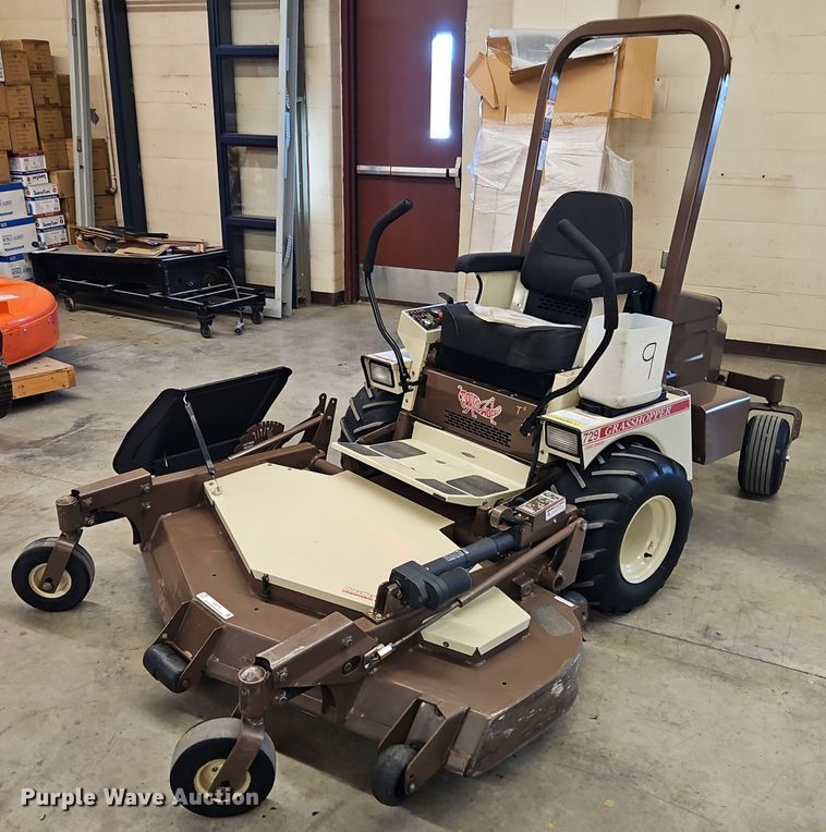 image for item EI8778 2009 Grasshopper 729T6 ZTR lawn mower