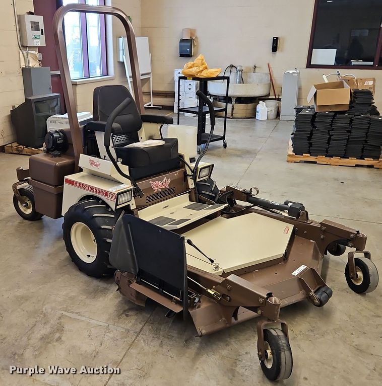 image for item EI8778 2009 Grasshopper 729T6 ZTR lawn mower