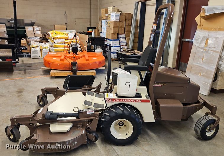 image for item EI8778 2009 Grasshopper 729T6 ZTR lawn mower