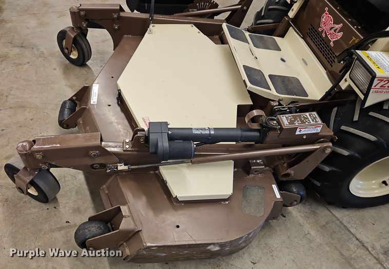 image for item EI8778 2009 Grasshopper 729T6 ZTR lawn mower