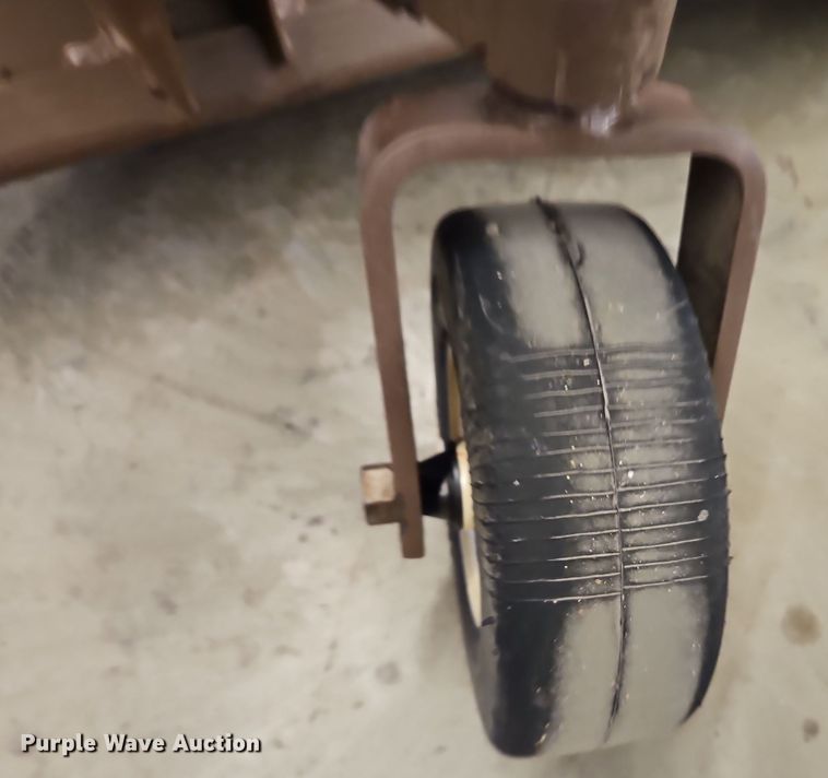 image for item EI8778 2009 Grasshopper 729T6 ZTR lawn mower