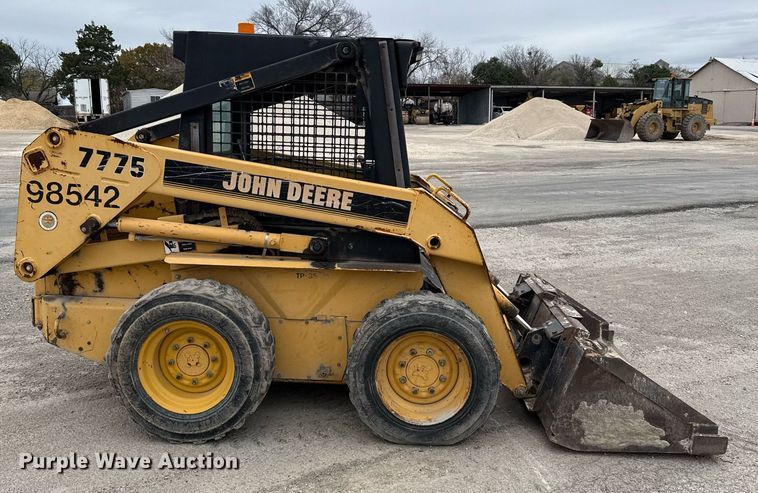 image for item EJ3414 1998 John Deere 7775 skid steer loader